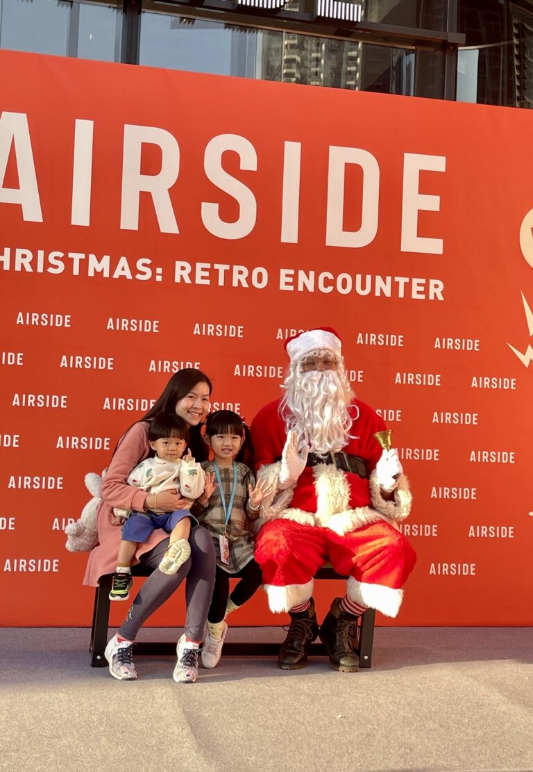 Big Phil Santa @ Airside Mall Kai Tak photo opportunity with mother and her children