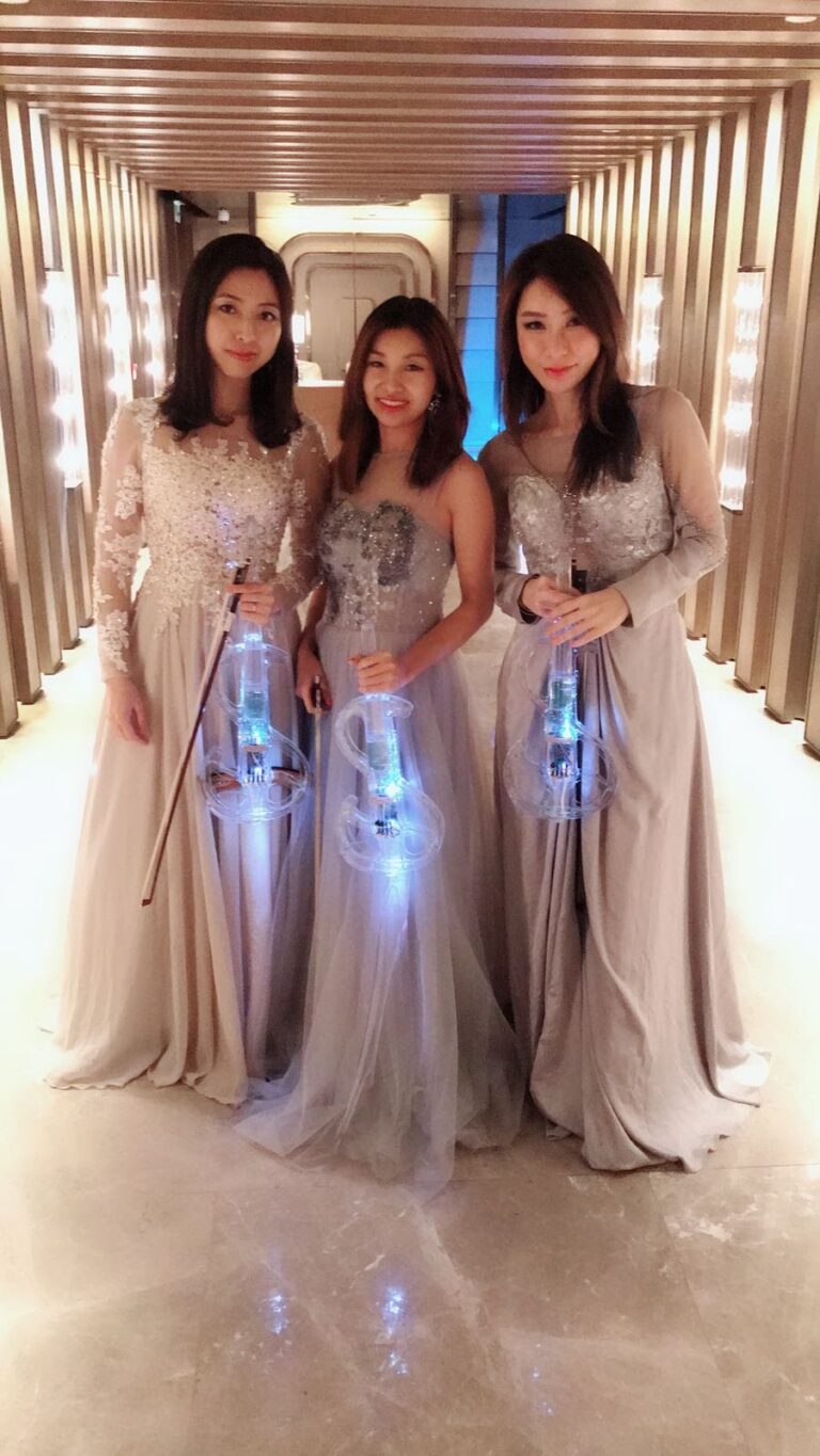 Trio violin