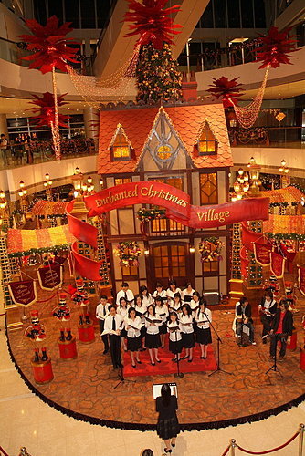 Acapella Music Choir performing at a Hong Kong shopping mall Christmas event.
