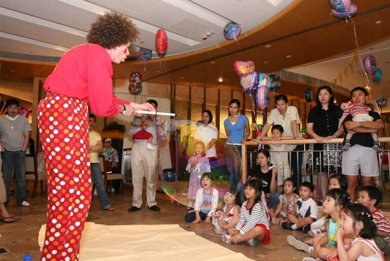 Keeping the kids enthralled
