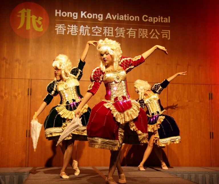 Three Maries Marionette dancer posing before the LED performance start at a corporate event