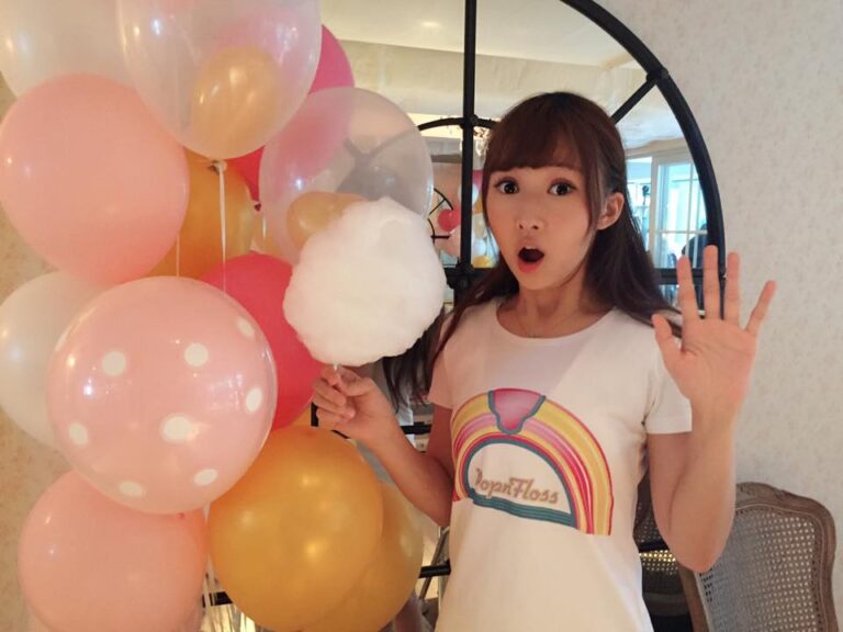Balloons and candy floss with model server
