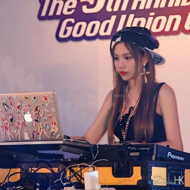 Dj jojo at an event
