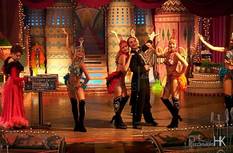 Hong Kong instant costume change performance in an annual dinner